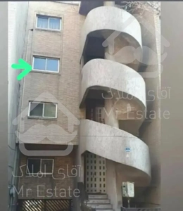 ۱۰۵ متر ۲ خواب با پارکینگ و انباری رو به افتاب