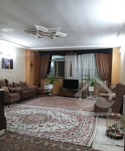 آپارتمان ۱۰۸ متری در کوچه همبر ۱۱۰ عادل آباد