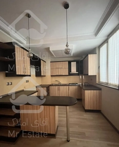 ۹۵ متر/ پارکینگ، انباری / شمال پاتریس