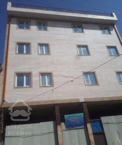 آپارتمان نیمه ساخت پنج طبقه در شاهرود خلخال