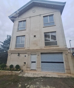 ویلایی با۲۷۰مترزمین جاده دوهزاردهکده برندتقی آباد