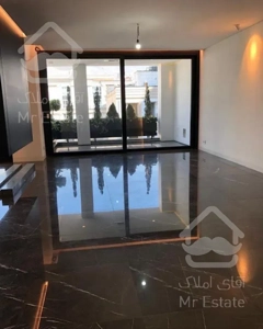 طبقه هفتم تراس بزرگ قابل چیدمان