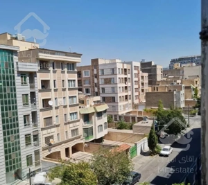 ۱۳۰متر/۳خواب/سالن قدی پرده خور/بسیارشیک/تمیز