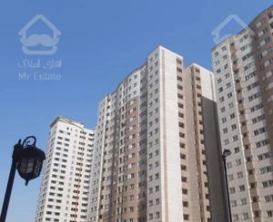 فروش 100 متر آپارتمان دریاچه چیتگر(2خوابه)