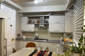 واحد ۷۴ متری/۲ خواب/پارکینگ و اسانسور/مرکز شهر