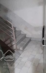 آپارتمان خوش نقشه با پارکینگ اختصاصی و انباری