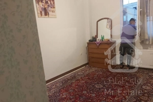 ۸۲متری نگین ۳۳