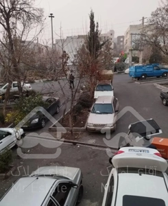 آپارتمان ۶۳ متری محله زیبا و آرام با جای پارک چند ماشین.