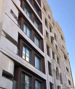 اقبال یک ۹۰متری فول امکانات بسیار شیک