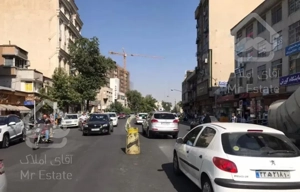 مغازه ٨٠ متری بَر خیابان اصلی تجریش