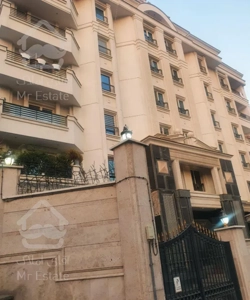 آپارتمان ۲۴۰ متری در فرمانیه غربی