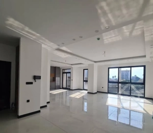 آپارتمان تک واحدی با ویو ابدی جنگل در قلب رویان