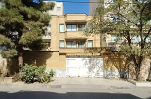 ویلایی پروانه دار ابتدای دانش آموز