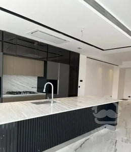 235متر سه خوابه نیاوران کم واحد