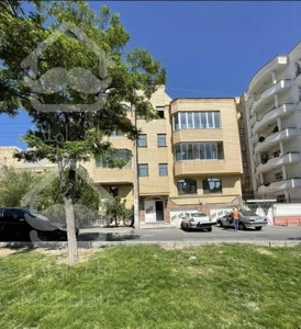 اپارتمان ١٩٤ متر ولیعصر