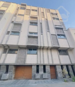 برازنده / تک واحدی / ۱۴۰متر / ۳ خواب