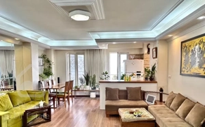 ۷۸متری ۲خوابه/ طبقه اول/ ۲پارکینگ (اوکازیون)