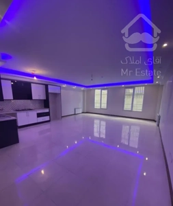 ۱۱۲متر۲خ فول نوساز همایونشهر جنوبی