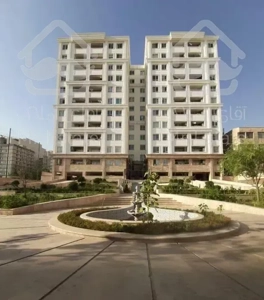 90متری      نوساز1400          پونک  ،  عدل