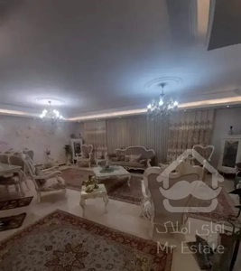 ۱۳۶ متر ۳ خواب طبقه اول خوش‌نقشه و تمیز