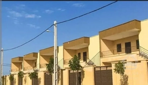 ۲۰۰ متر زمین ۱۰۰ متر بنا ایوانکی