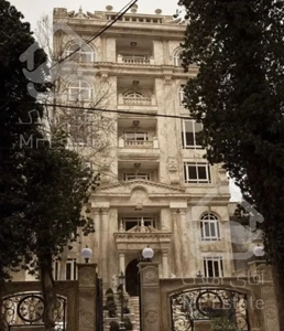 آپارتمان ۱۴۵ متری کلید اول