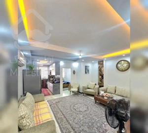 ۵۰متری روبه نما +پارکینگ و آسانسور (سند تک برگ)