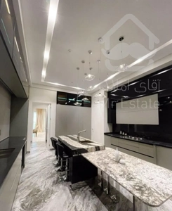 ۳۲۰ متر ۴خواب مستر مدرن غرق نور فرمانیه