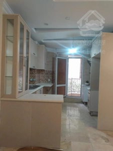 ۸۰ متر، دو خواب ، چهارباغ شرقی