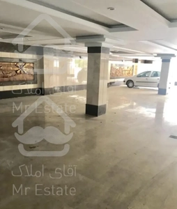 ۸۰متر۲خواب/نورگیر/۲پارکینگ