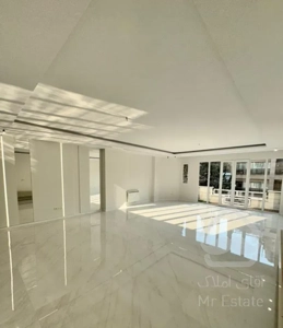 تاپ لوکیشن/۱۷۵متری با تراس چیدمانی/نور بینظیر