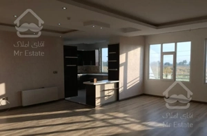 ۱۳۰‌ متر /ورودی ۴ باندی/فول امکانات/خوش نقشه