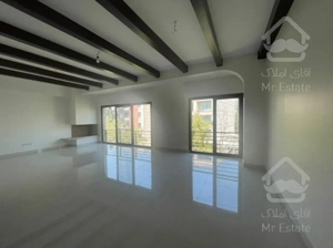 85 متر آپارتمان اختیاریه