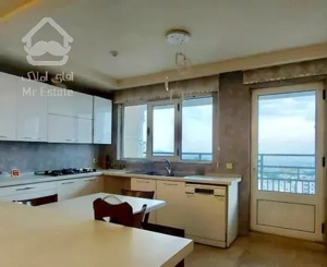 ١٧٥ متر نیاوران   ویو زیبا و بدون مشرف