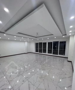 آپارتمان ۱۳۷متری/طبقه اول/۳خواب/خ امام‌ رضا