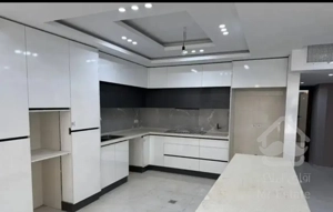 آپارتمان۱۳۰متر/۳خواب صفرجنوبی مشتاق خیابان بازارچه