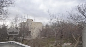 باغ با ساختمان دو طبقه