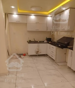 ۹۰ متر / دو خواب (زیر همکف) / پرچم