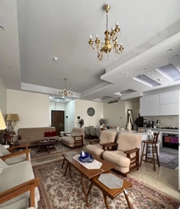 ۸۳ متر / ۲ خواب / فول امکانات / ۱ ساله