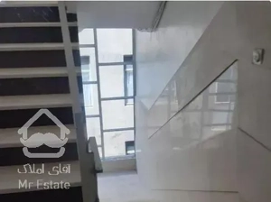 ۱۰۰ متر/ موقعیت اداری/ صادقیه