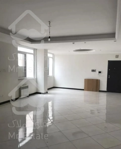 ۸۶ متری پاتریس غرق نور