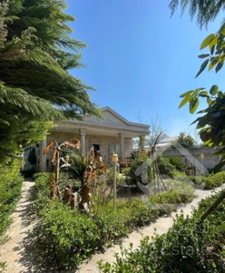 ویلاباغ 450متری مبله/استخرداخلی شهرکی قیمت کاسبی