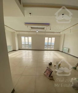 واحد 115 متری امکانات فول دربرج زیبای دریاچه چیتگر