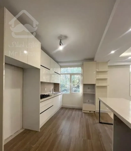 ۱۱۰ متر درکه سونا‌جکوزی سند بدون ریشه تک برگ