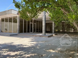 ویلا باغ استخردار 1500 متری شهریار