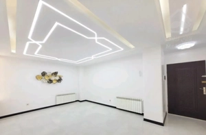 74متری/طبقه اول/پارکینگ سندی/حیاط اختصاصی