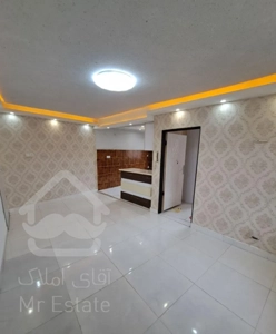 حمیدیان/ طبقه بالا/ یک خواب/ دوبر نورگیر/جای پارک