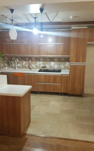 ۱۳۵ متر بسیار شیک با لوکیشن عالی