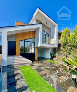 نیم پیلوت استخردار/ویو سرسبزی و بافت مسکونی