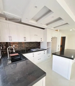 170متر۳ خوابه / جنوبی /بدون مشرف